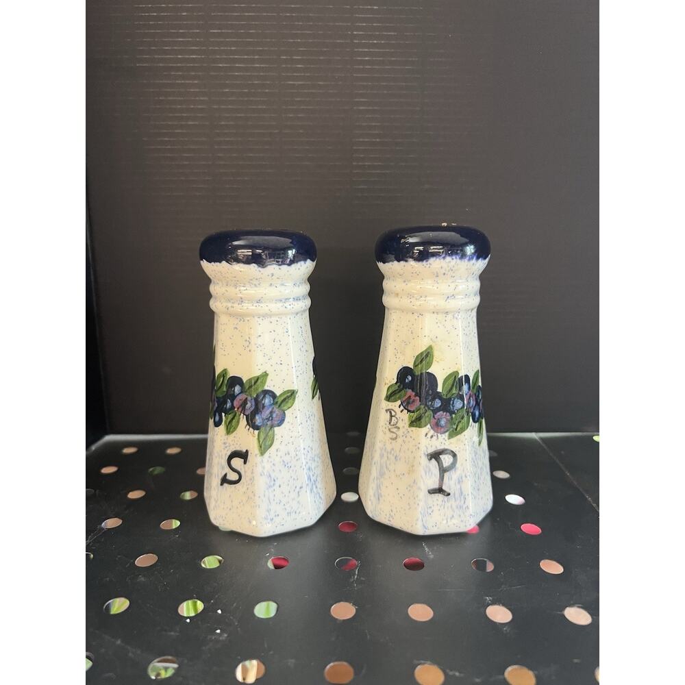 Salt And Pepper Shaker Set Vintage Blueberry Spongeware Pottery Maine